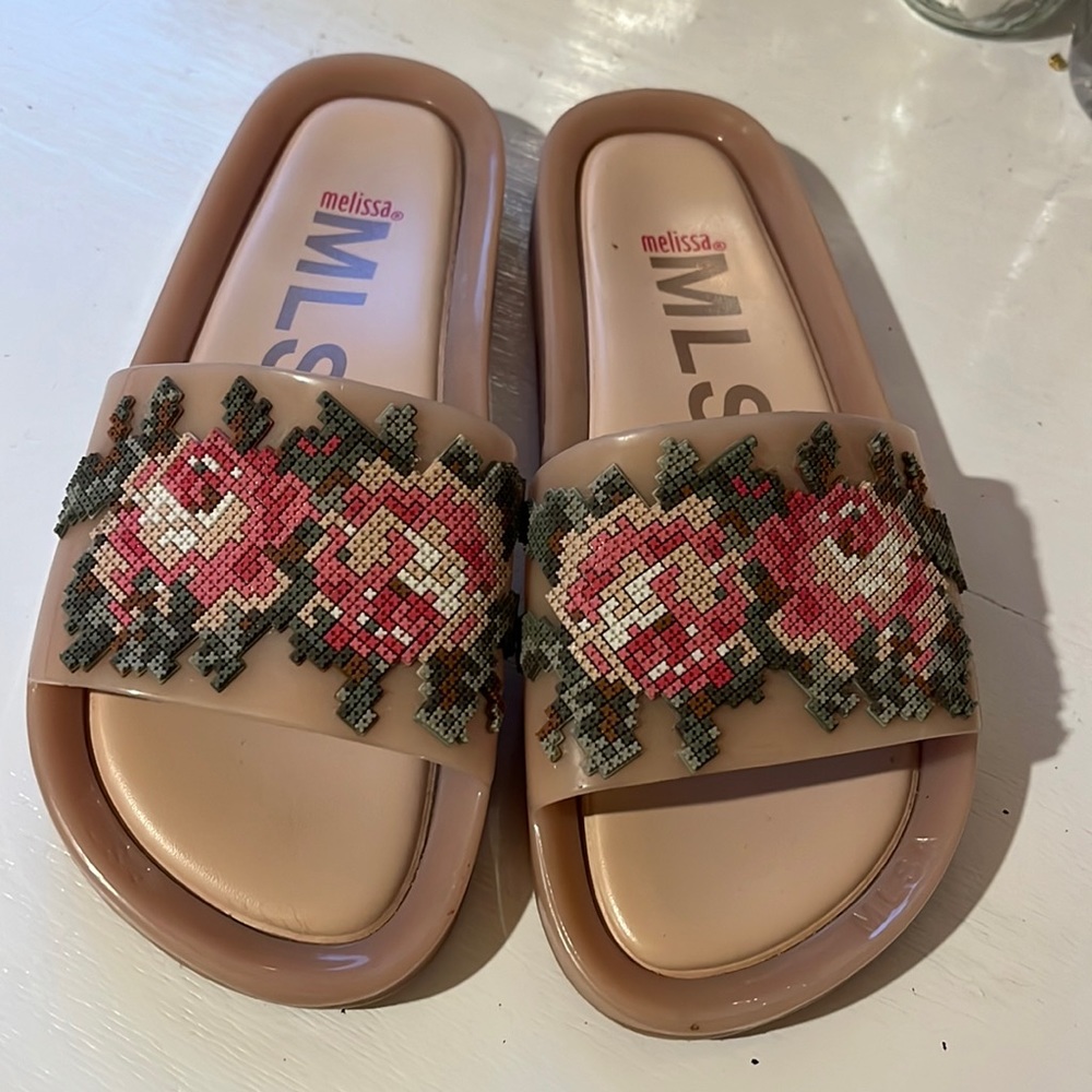 Brand- Melissa    Size- Womens 6    Color- Light pink/pale pink